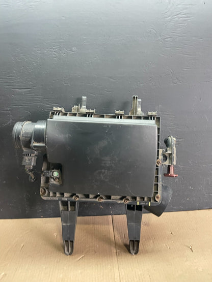2010 to 2018 Mercedes-Benz Sprinter 2500 3.0L Air Cleaner Box ab7841 DG0