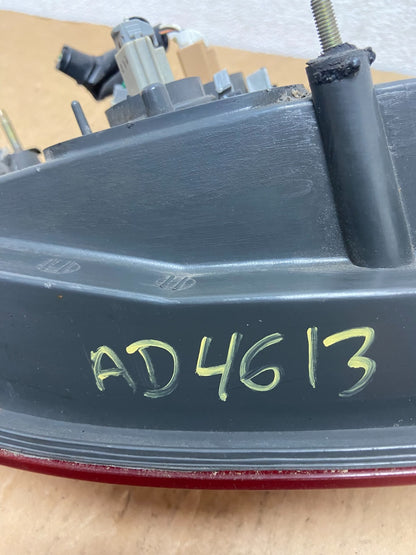 2000 2001 Lexus ES300 Outer Right Passenger RH Side Tail Light AD4613 DW6