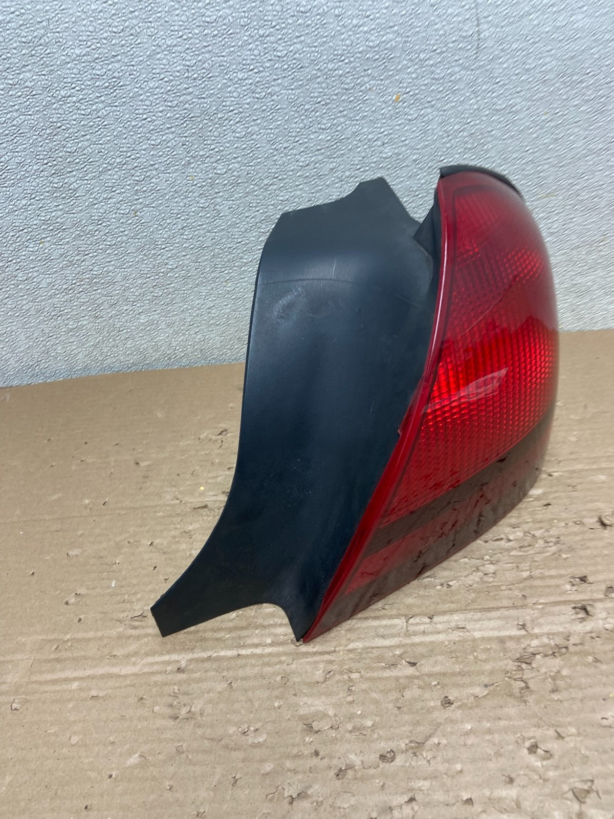 2003 to 2011 Mercury Grand Marquis Right Passenger Side Tail Light AB1635 DW2