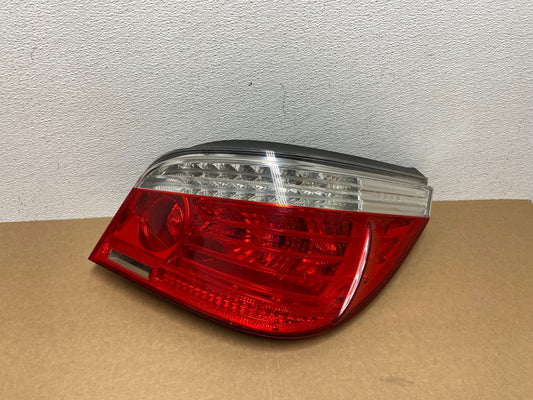 2008 2009 2010 BMW 5 525i 530i Right Passenger Rh Tail Side Light Oem AB9928 DW0