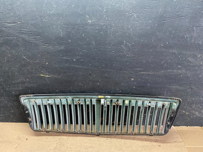 2002 to 2005 Hyundai XG350 Front Upper Grill Grille W/Emblem T0061 DG7