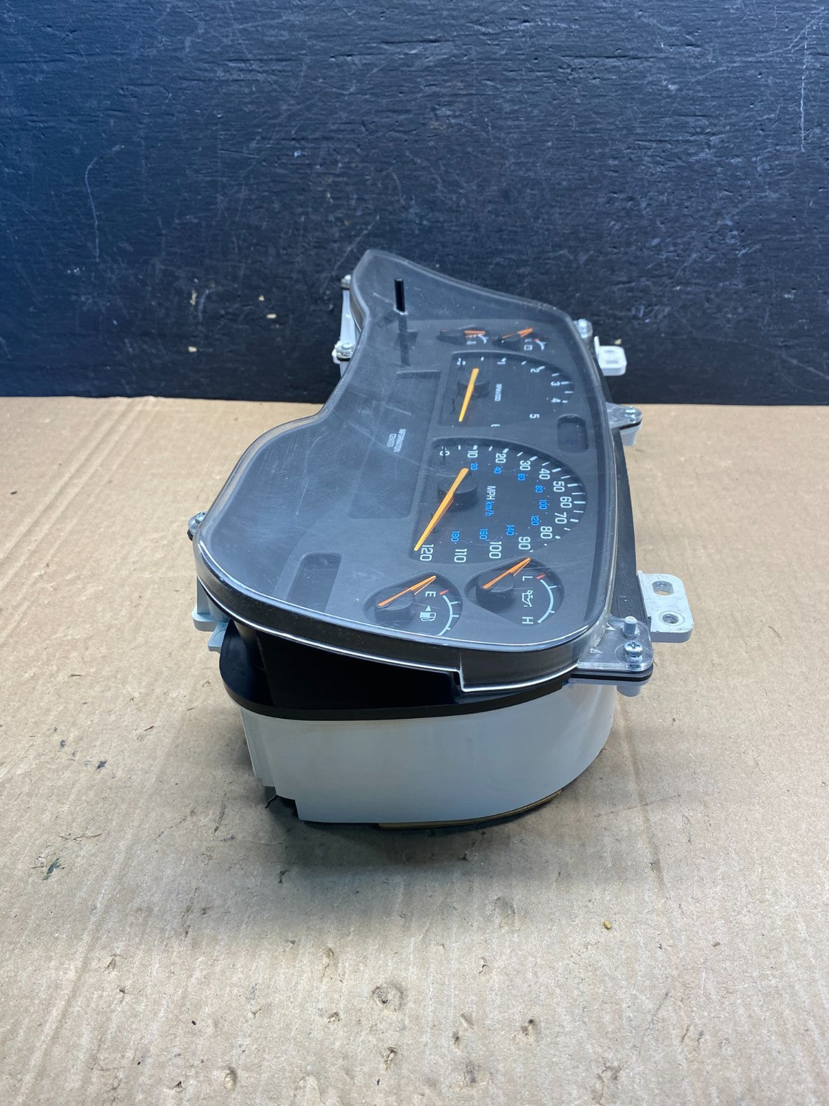 2001 2002 2003 Dodge Durango Speedometer Instrument Cluster Gauge AE7627 DG2