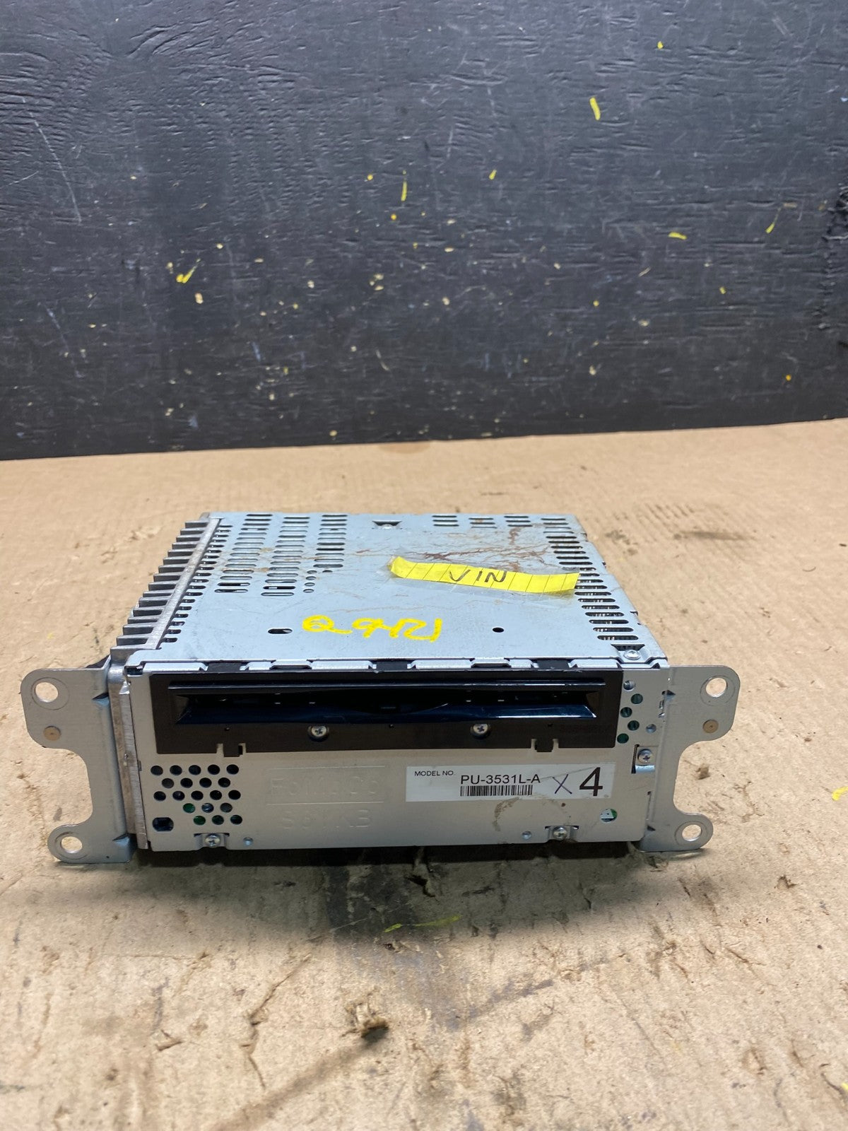2013 to 2014 Ford Explorer Audio Equipment Radio Receiver AM FM CD q9421 DG0