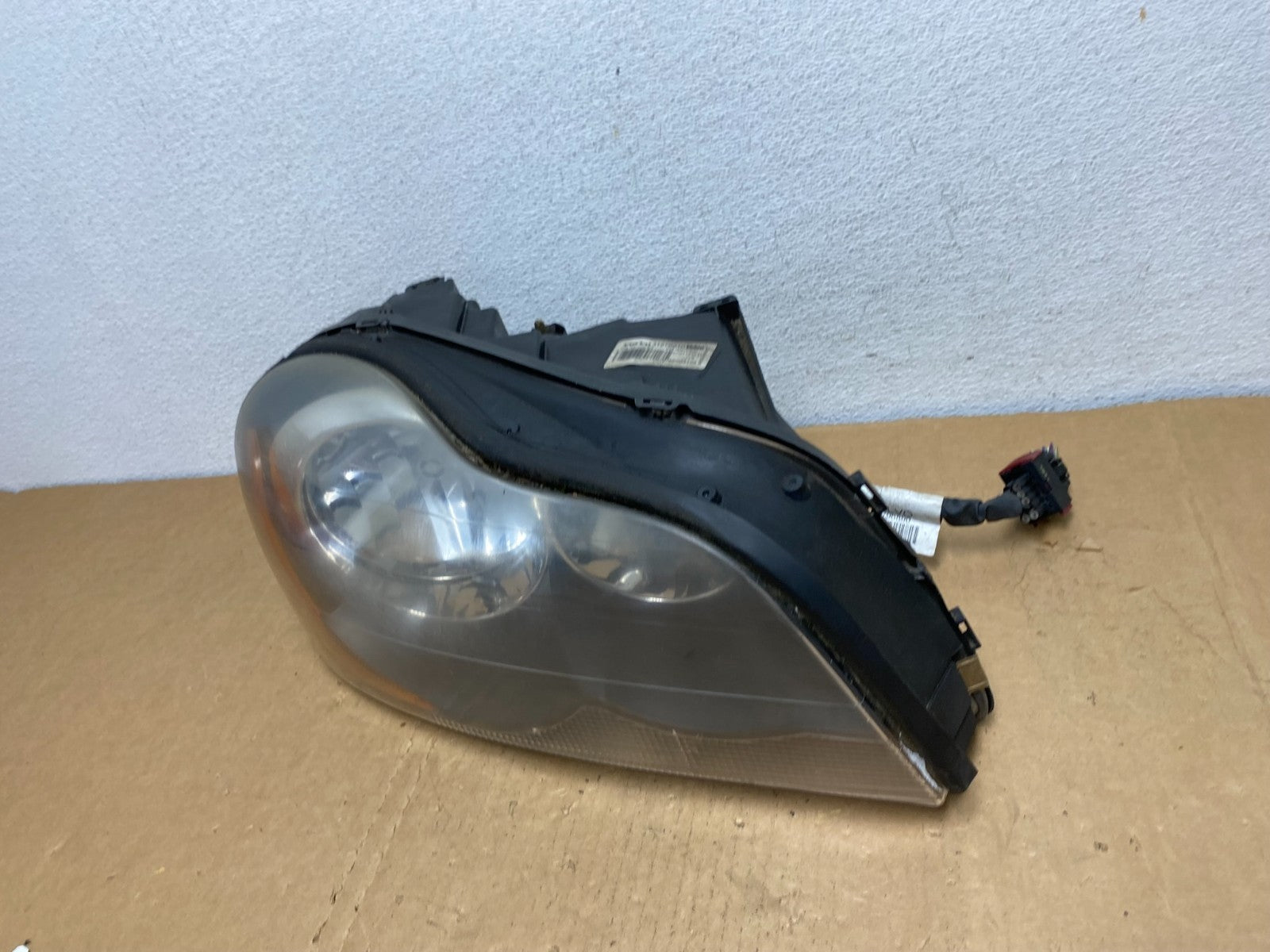 2003 to 2006 Volvo XC90 Right Passenger Rh Side Headlight Halogen AC8561 DW1