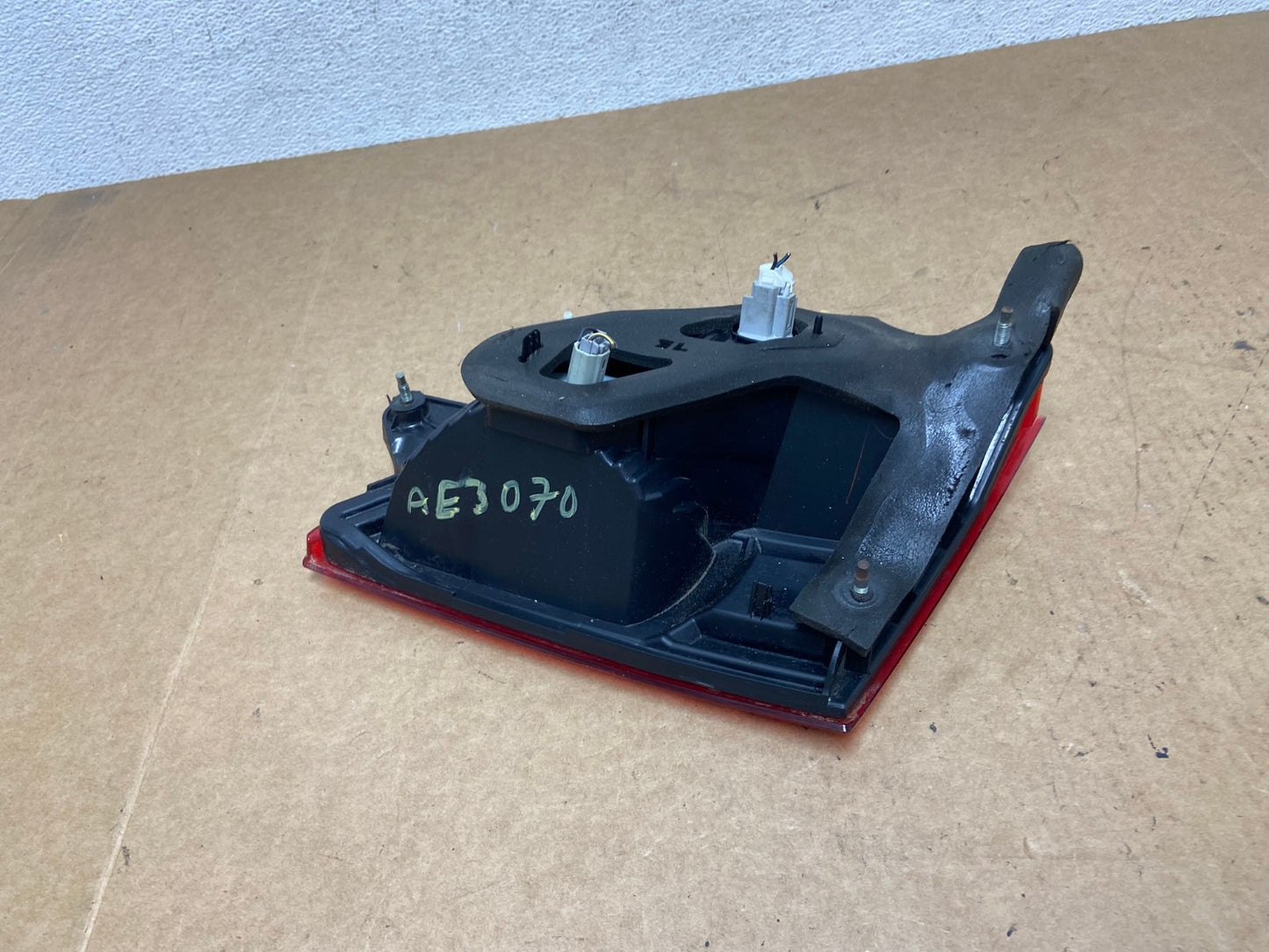 2010-2014 Subaru Outback Left Driver Lh Side Inner Tail Light AE3070 LK4