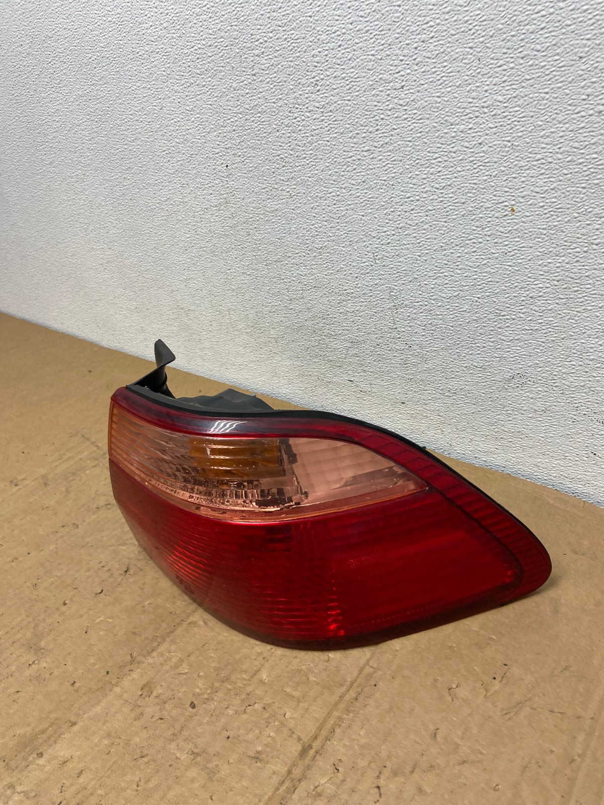 1998 to 2000 Honda Accord Sedan 4door Right RH Side Tail Light DEPO AD1224 LK1