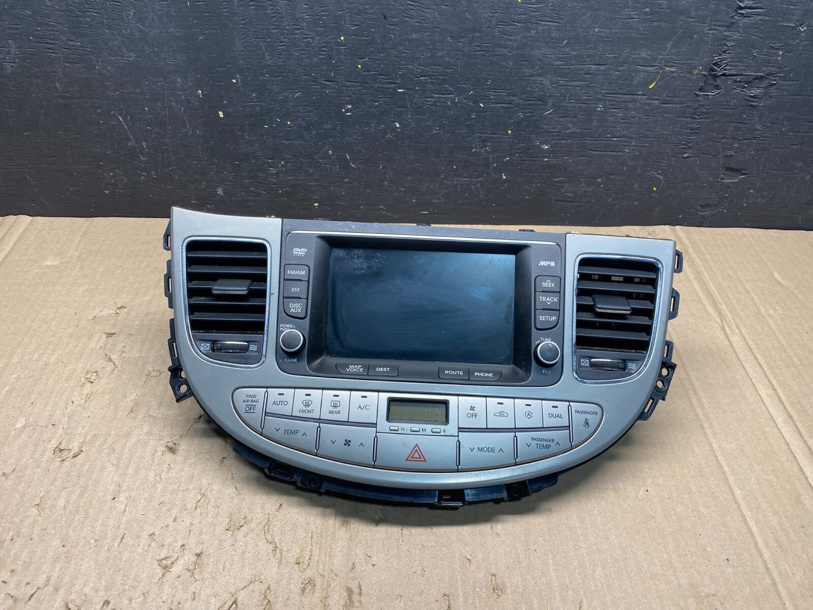 2009 to 2014 Hyundai Genesis A/C Climate Control Screen Bezel Trim N0738 DG0