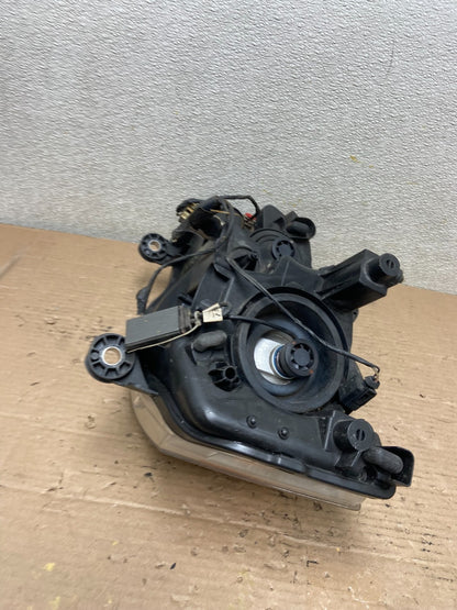 2011 to 2016 Chrysler Town and Country Right Passenger Headlight AA9544 DW7