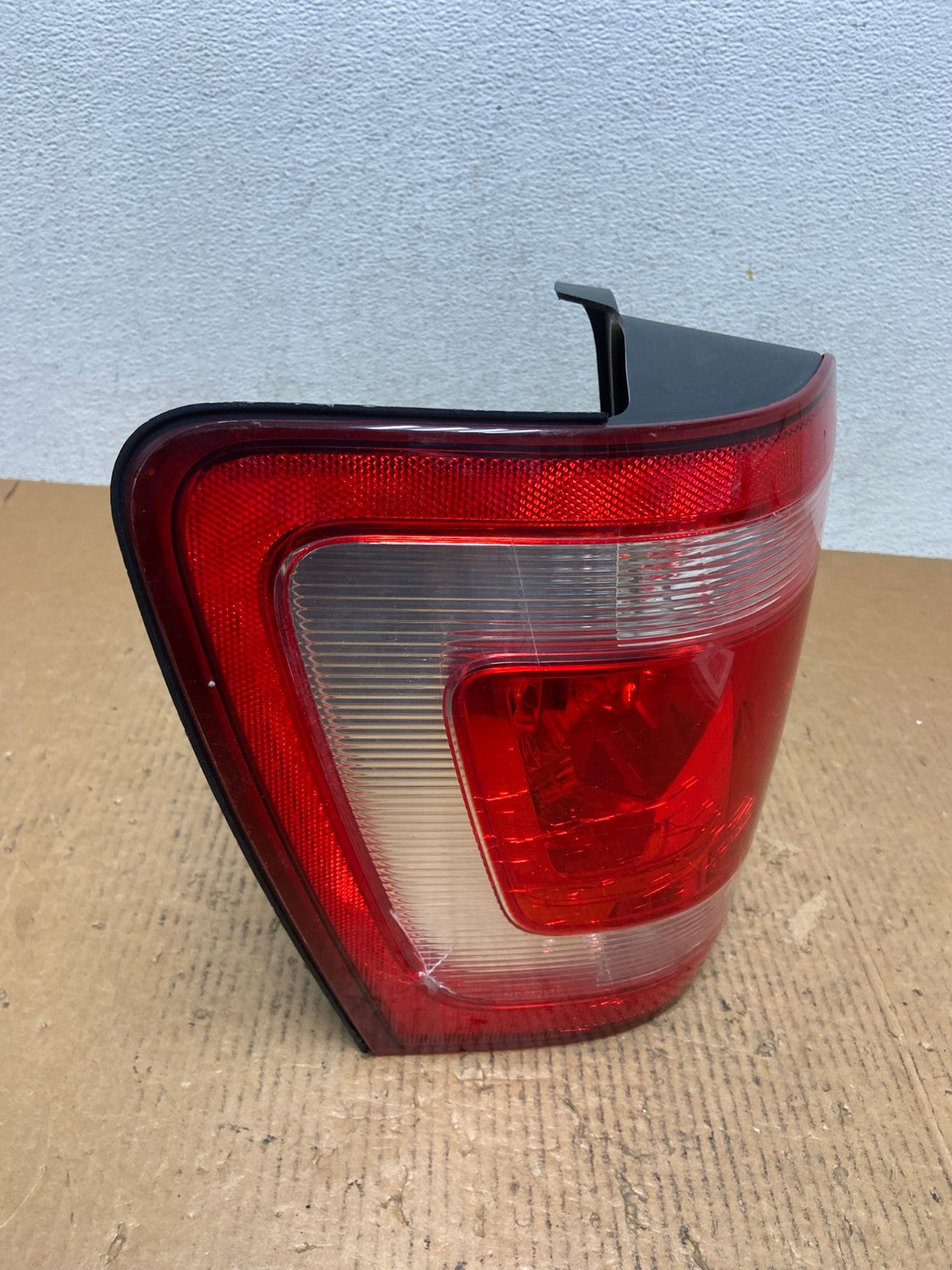 2008 to 2012 Ford Escape Left Driver LH Side Tail Light AE1521 LK2