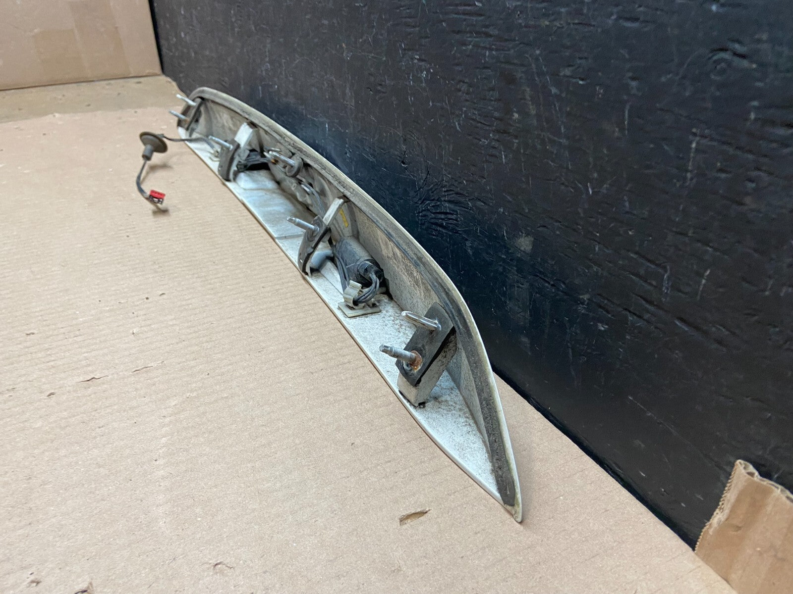 2013 to 2016 Ford Escape Rear Trunk Molding Trim E8598 PS7