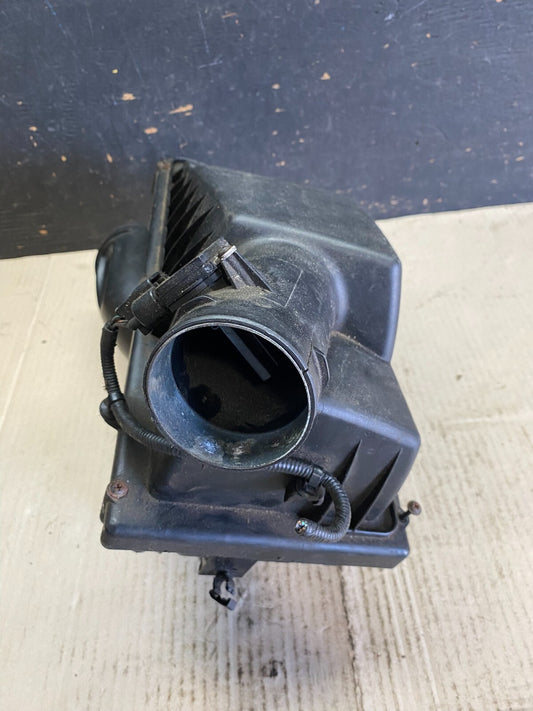 2010-2013 Land Range Rover Sport Left Driver Air Filter Cleaner Box O7872 DG0