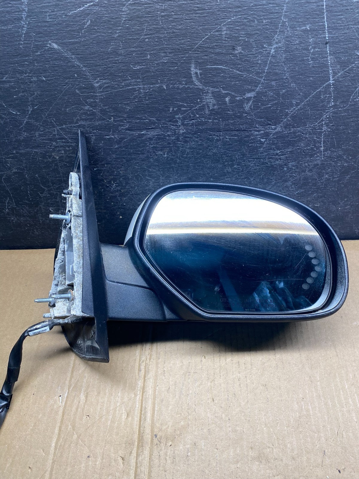 2007 to 2008 Gmc Yukon Right Passenger Turn Signal View Door Mirror AG3713 MS4