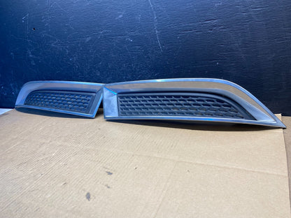 2013 to 2016 GMC Acadia Right+Left Set Upper Bumper Grille Cover ad5039 DG1