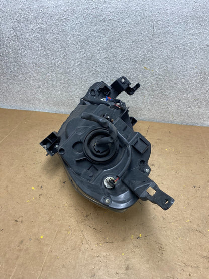 2012 2013 2014 Nissan Versa Note Sedan Headlight Right Passenger Rh X72316