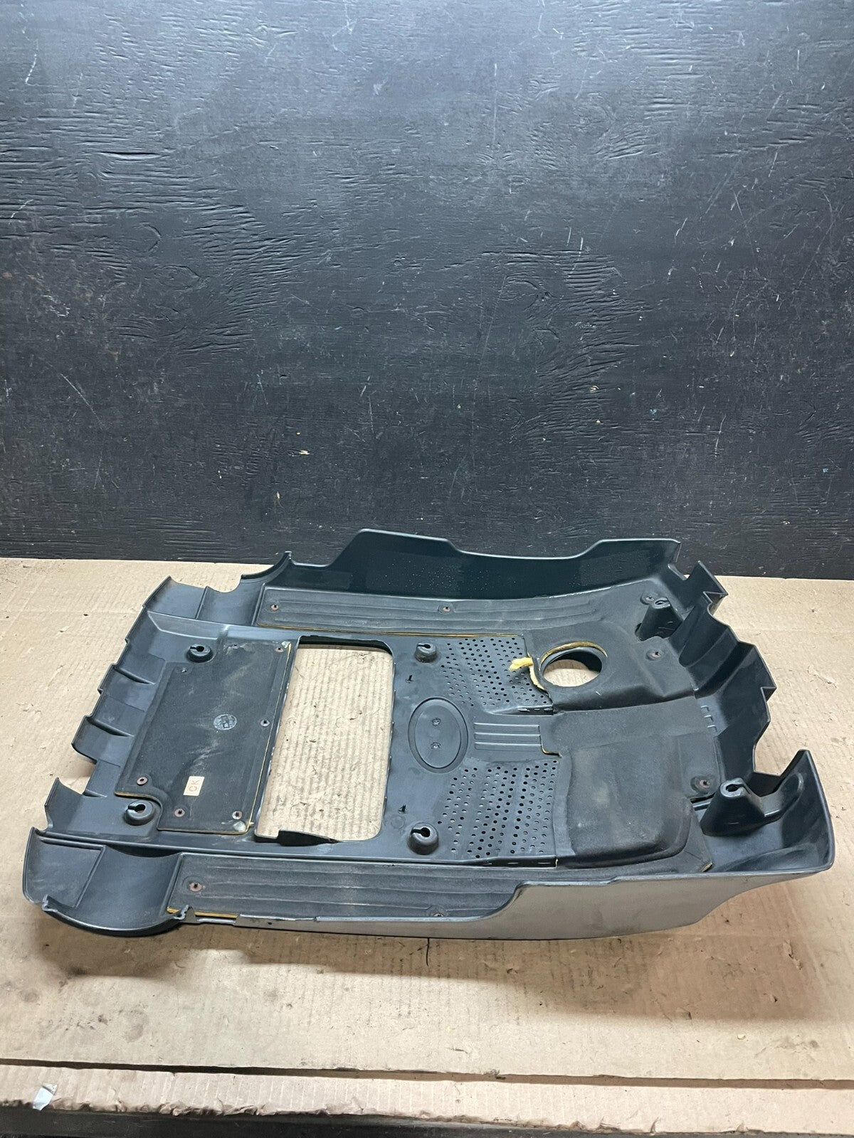 2004 2005 2006 Kia Amanti 3.5L Engine Motor Cover V6 OEM I7753 DG7