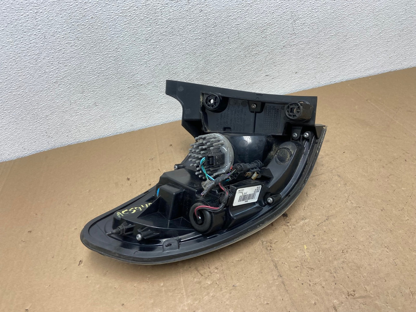 2013 to 2016 GMC Acadia Right Passenger RH Side Tail Light AC5949 LK6
