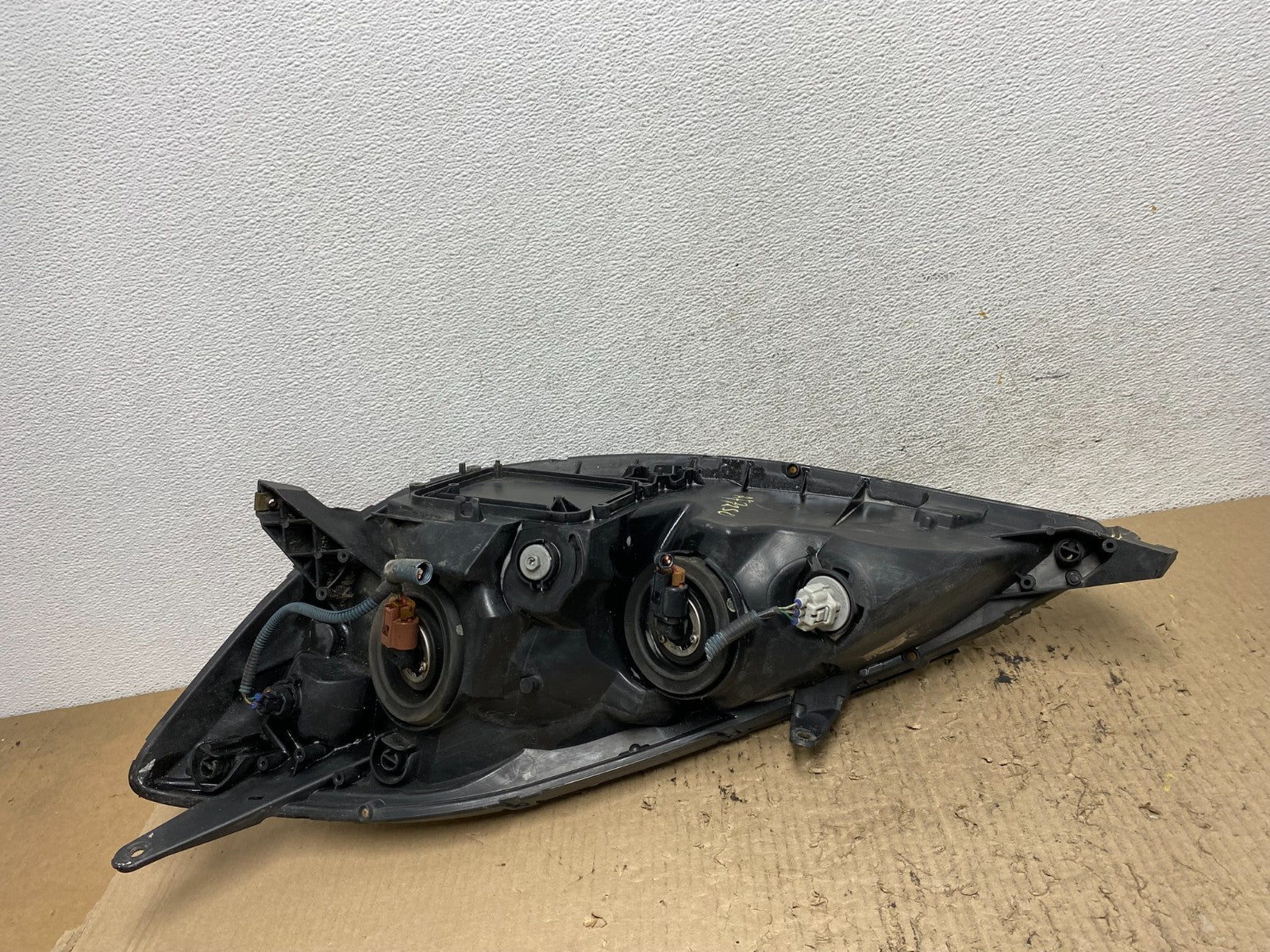 2006 to 2010 Toyota Sienna Right Passenger Rh Side Headlight Halogen AF7250 DW7