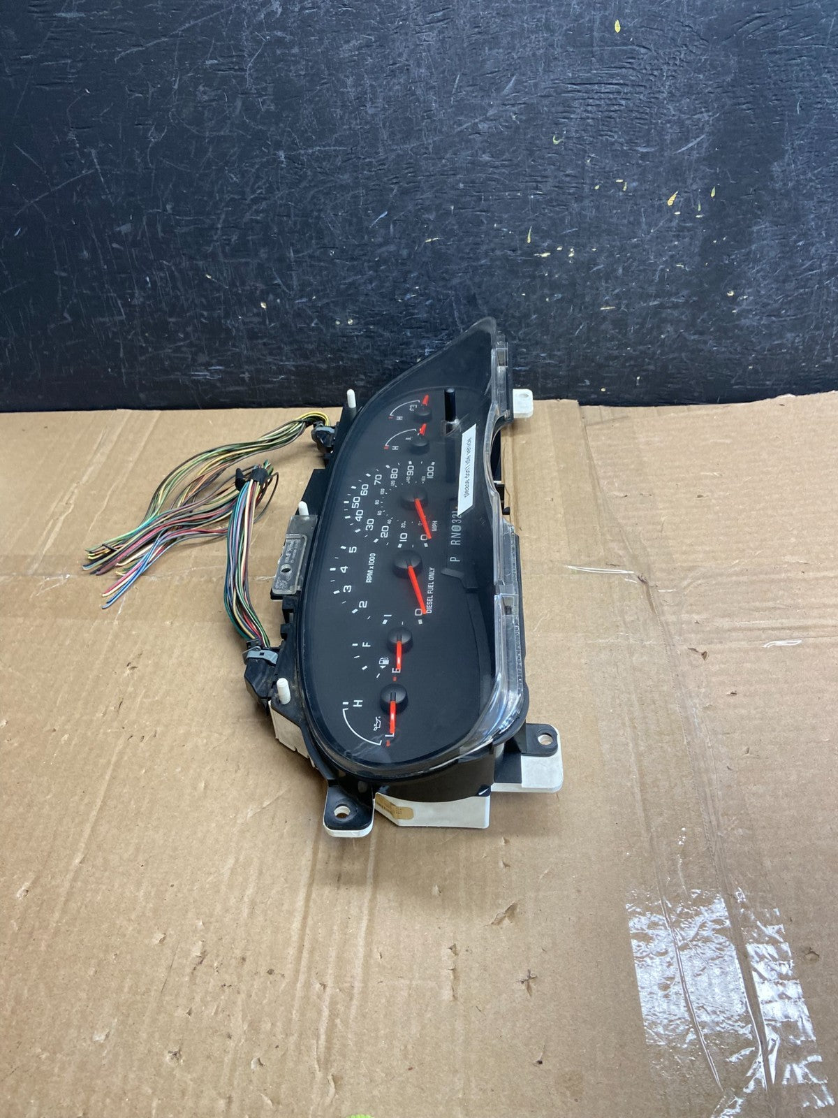 2006 Ford E350 Gauge Speedometer Cluster AF2792 DW1
