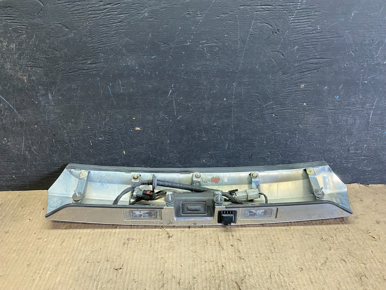 2011-2015 GMC Terrain Tailgate Liftgate Molding Chrome With Camera  J1353 DG3