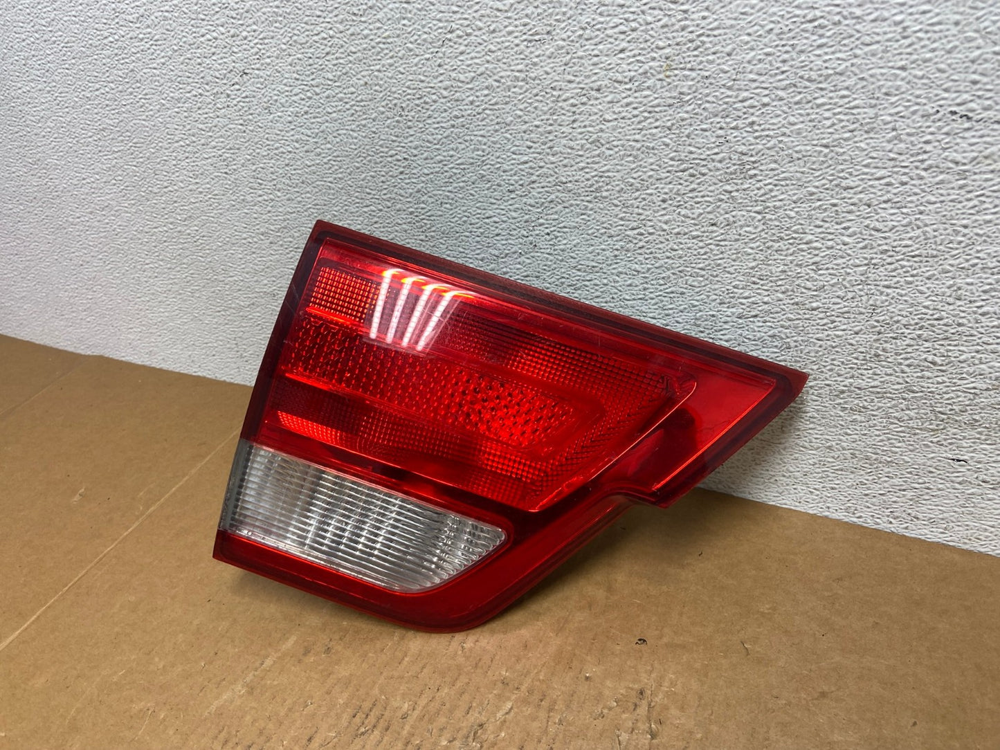 2011-2013 Jeep Grand Cherokee Left Driver Side Lh Inner Tail Light AE0239 LK1