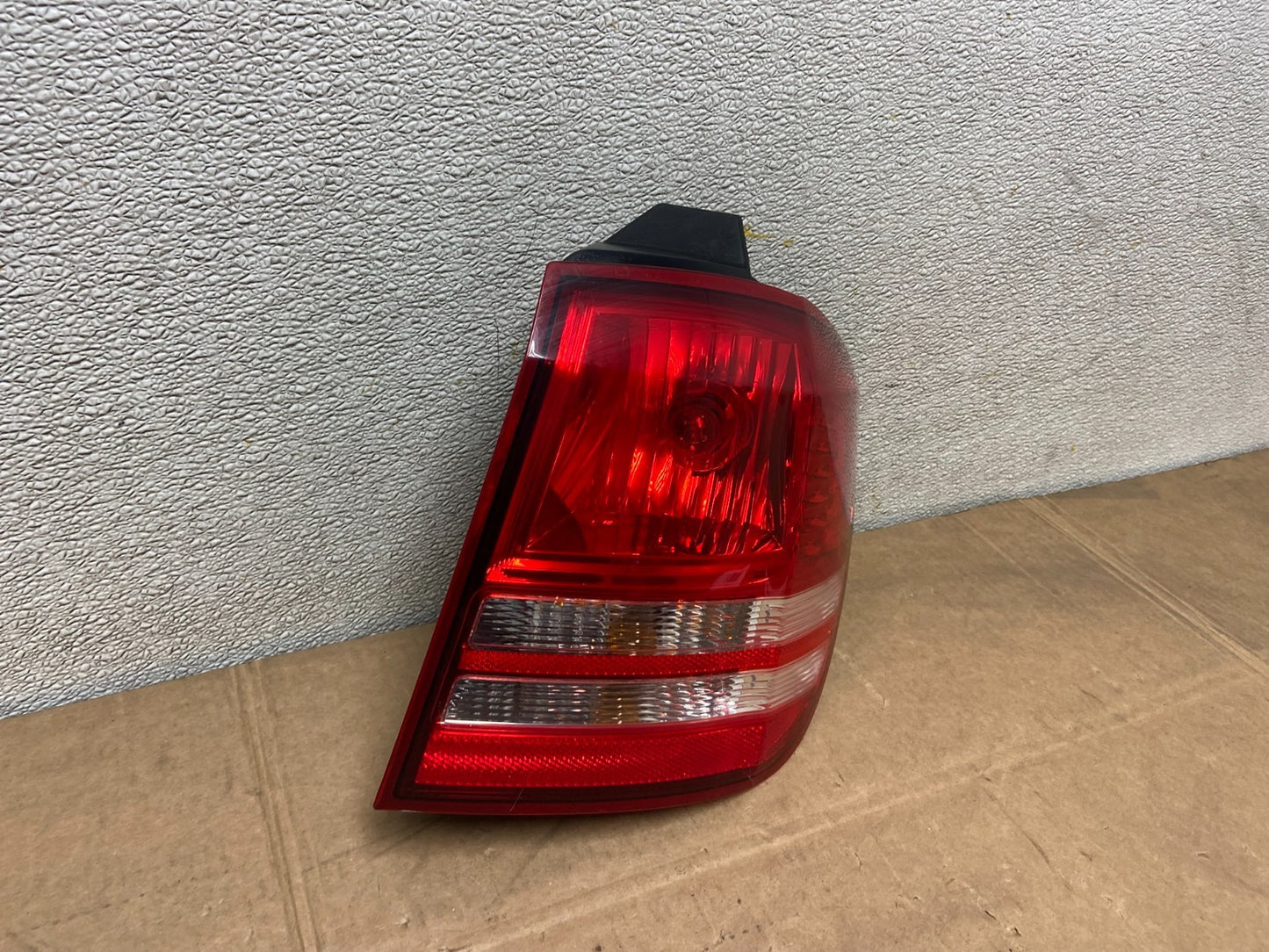 2009 - 2011 Dodge Journey Right Passenger Side Tail Light Oem Y5211 DW2