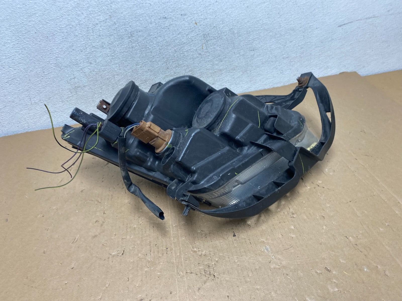 2006 to 2009 Ford Fusion Headlight Left Driver LH Side AD8091 DW7