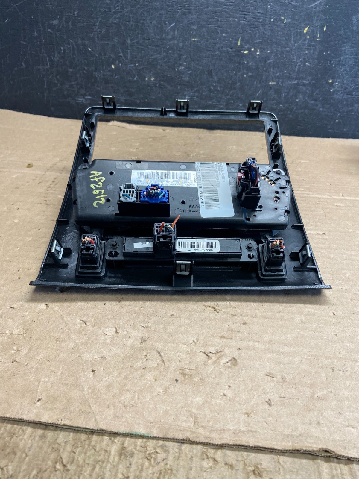 2009-2014 Dodge Challenger Dash Climate Control Heat Seats Radio Bezel AF2612 DG4