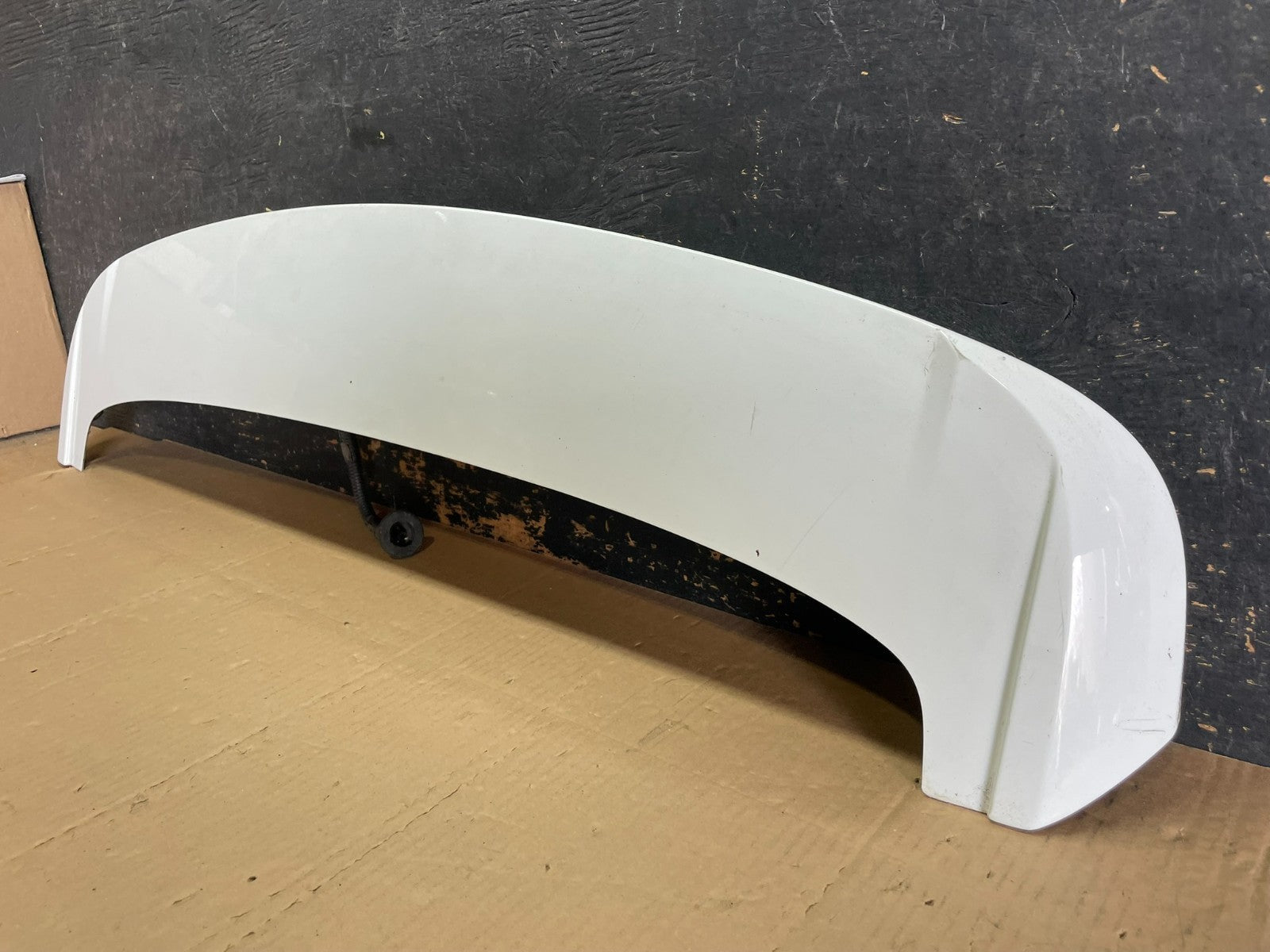 2010 to 2017 GMC Terrain Equinox 3RD Brake Rear Spoiler OEM AA8868 DG1