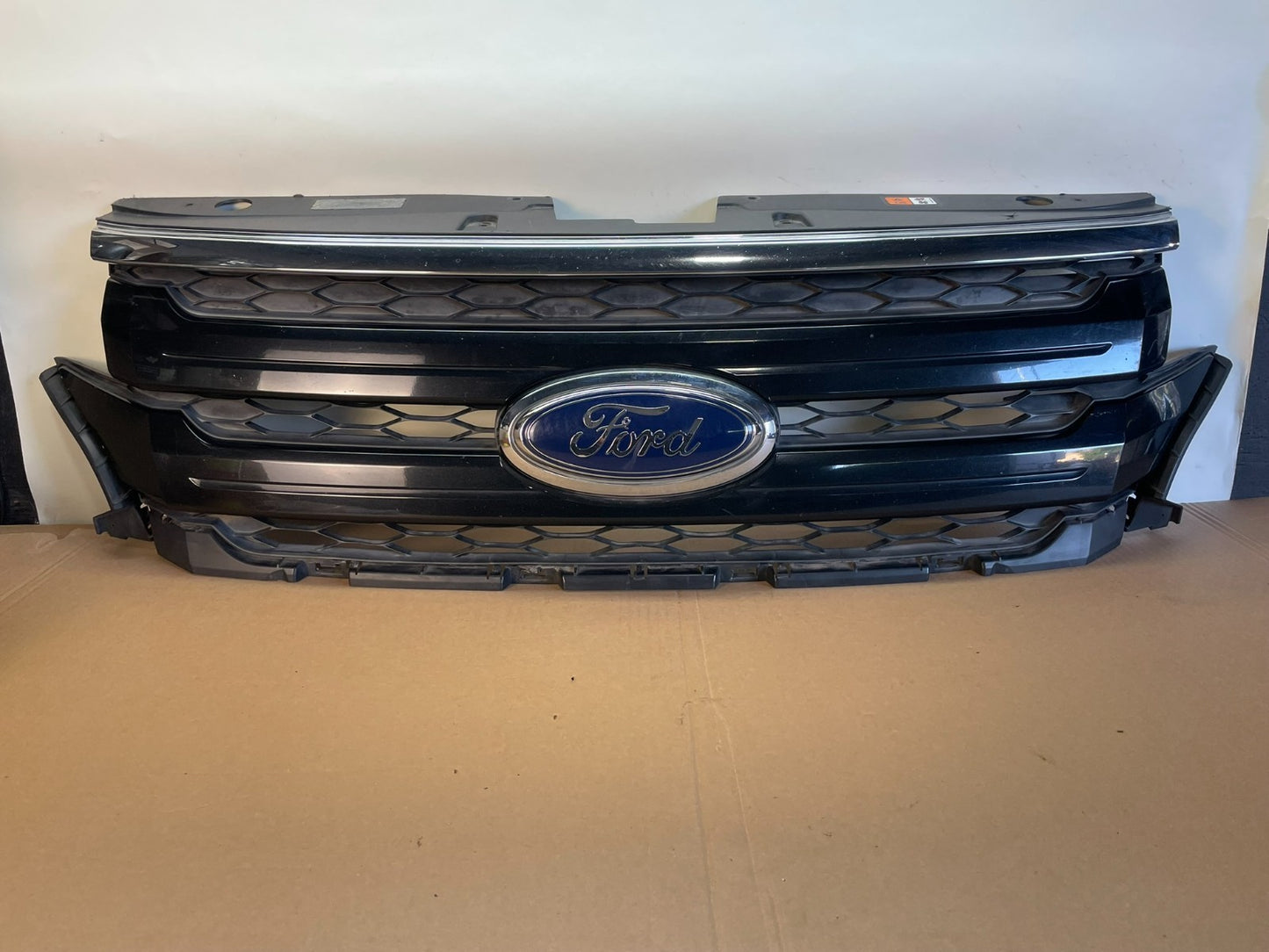 2011 2012 2013 Ford Edge Front Upper Grille Grill Aftermarket AG2567 MS0