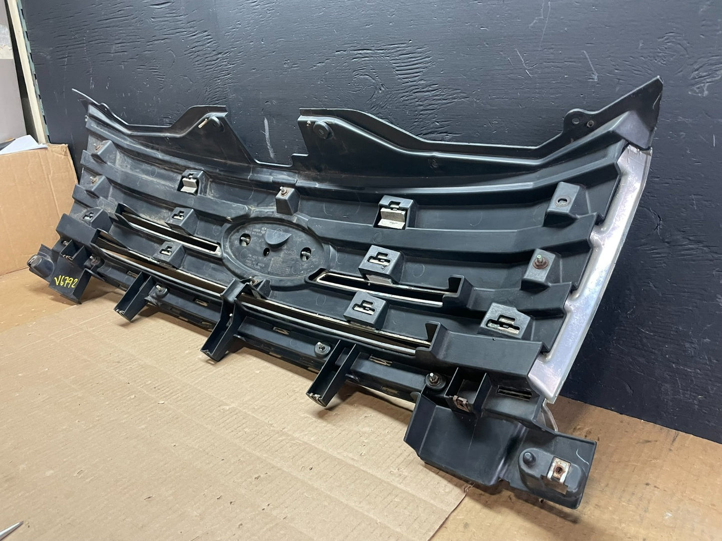 2007 2008 2009 2010 Ford Edge Front Upper Chrome Grill Grille Oem AB7644 DG6