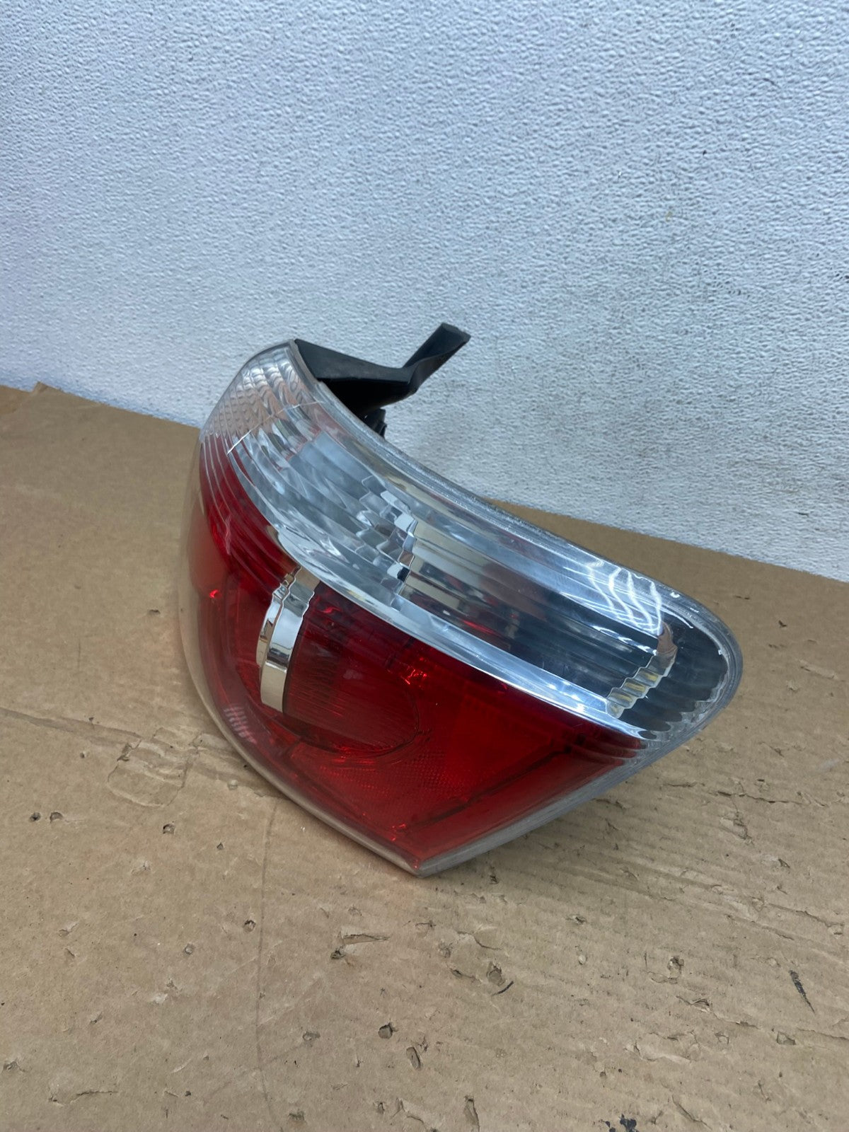 2007 to 2012 GMC Acadia Halogen Tail Light Right Passenger RH Side AD4116 LK1