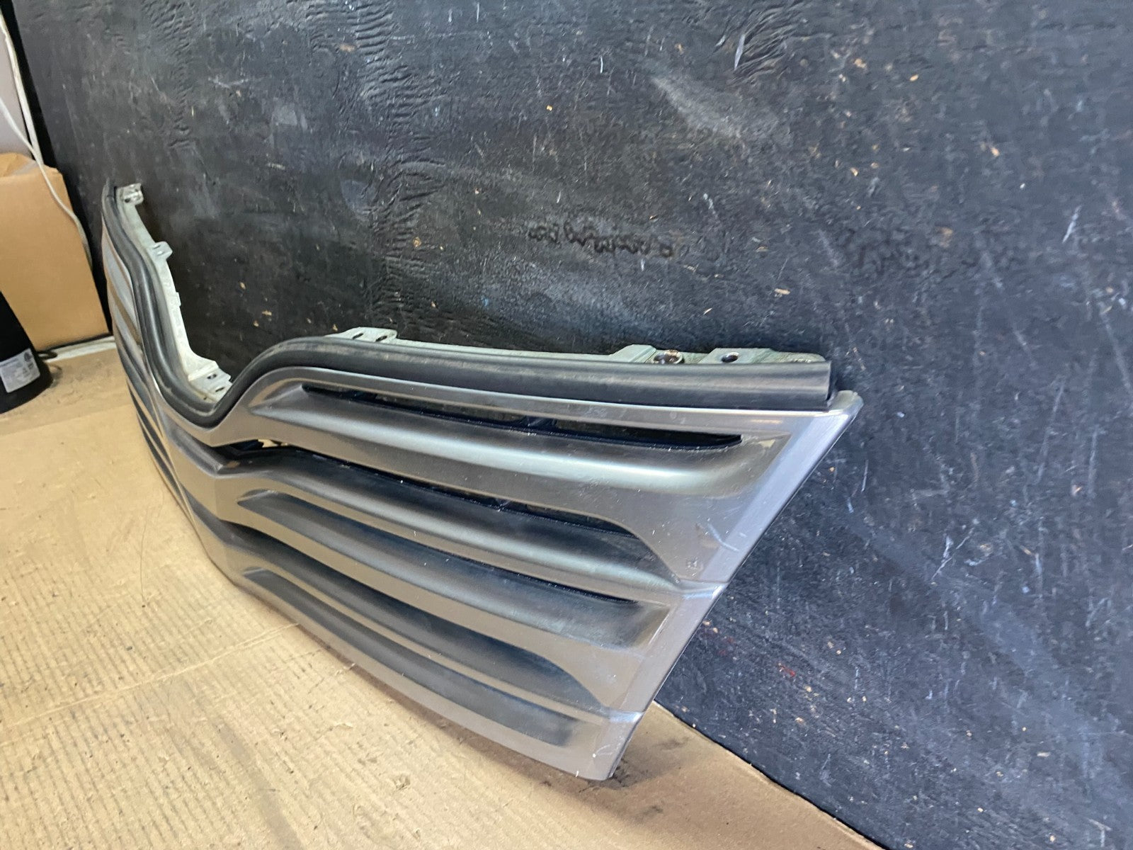 2009 to 2012 Toyota Venza Front Upper Grill Grille Oem R2159 DG1
