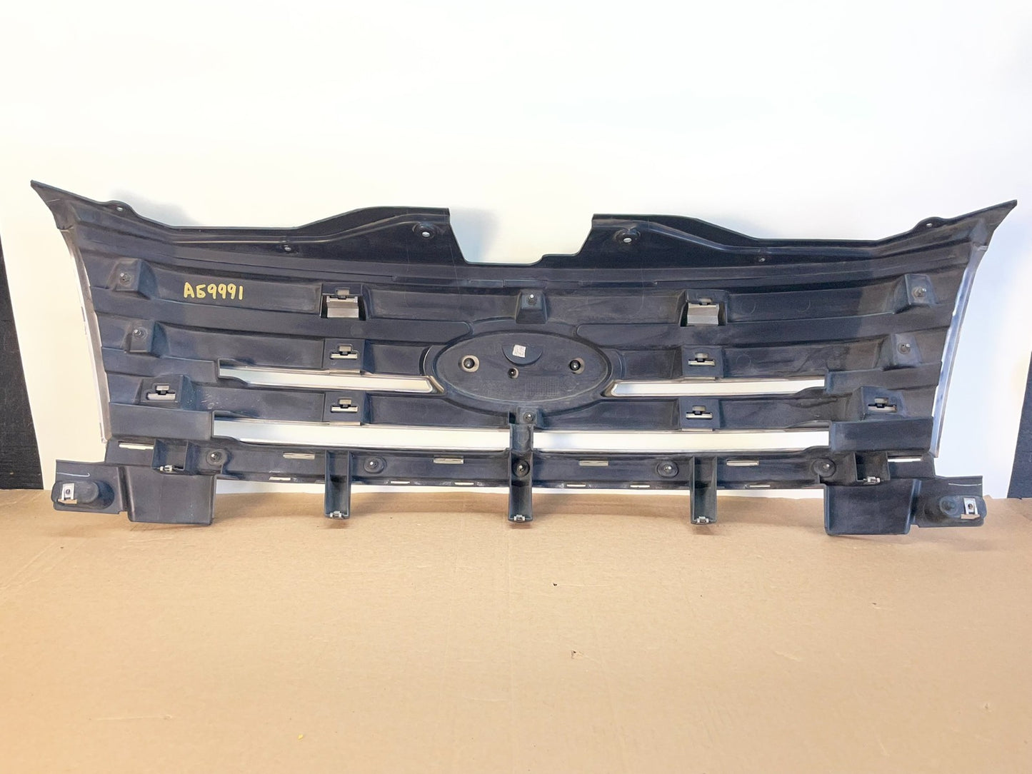 2008 to 2009 Ford Taurus Front Upper Grill Grille Chrome AG9991 DG3