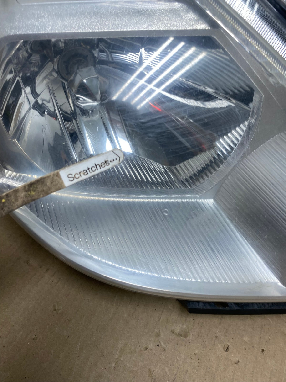 2008 to 2012 Nissan Versa Headlight Right Passenger Rh Side AE9507 LK3
