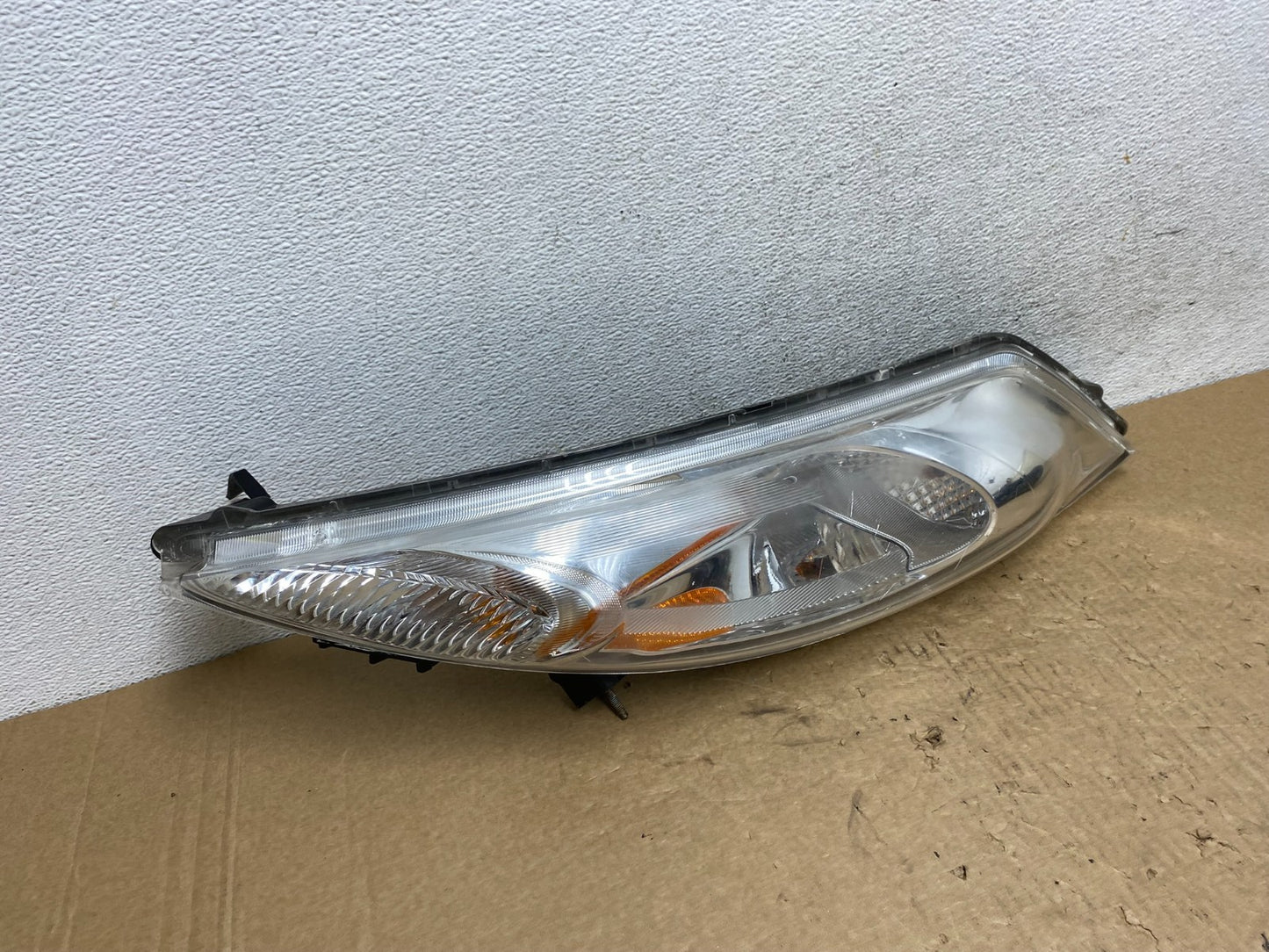 2011-2014 Nissan Juke Turn Signal Headlight Left Driver LH Halogen AF7980 DW2