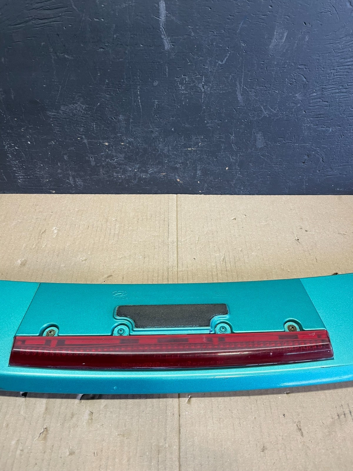 2003 to 2008 Hyundai Tiburon Rear Spoiler Wing W/ 3RD Break Light AB78625