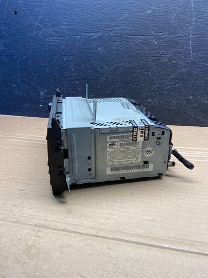 2003 - 2010 Lincoln Town Car AM/FM Radio CD Player AE4703 DG1