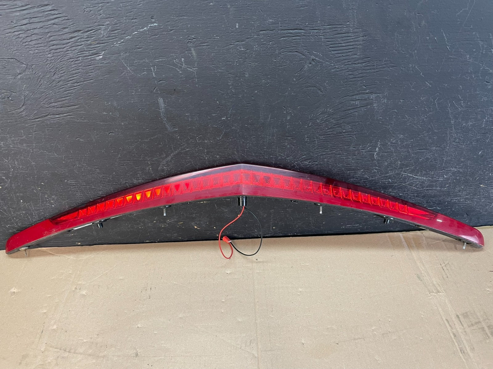 2013 to 2018 Cadillac Ats Trunk Lid Mount 3rd Third Brake Tail Light AD8416 DG5