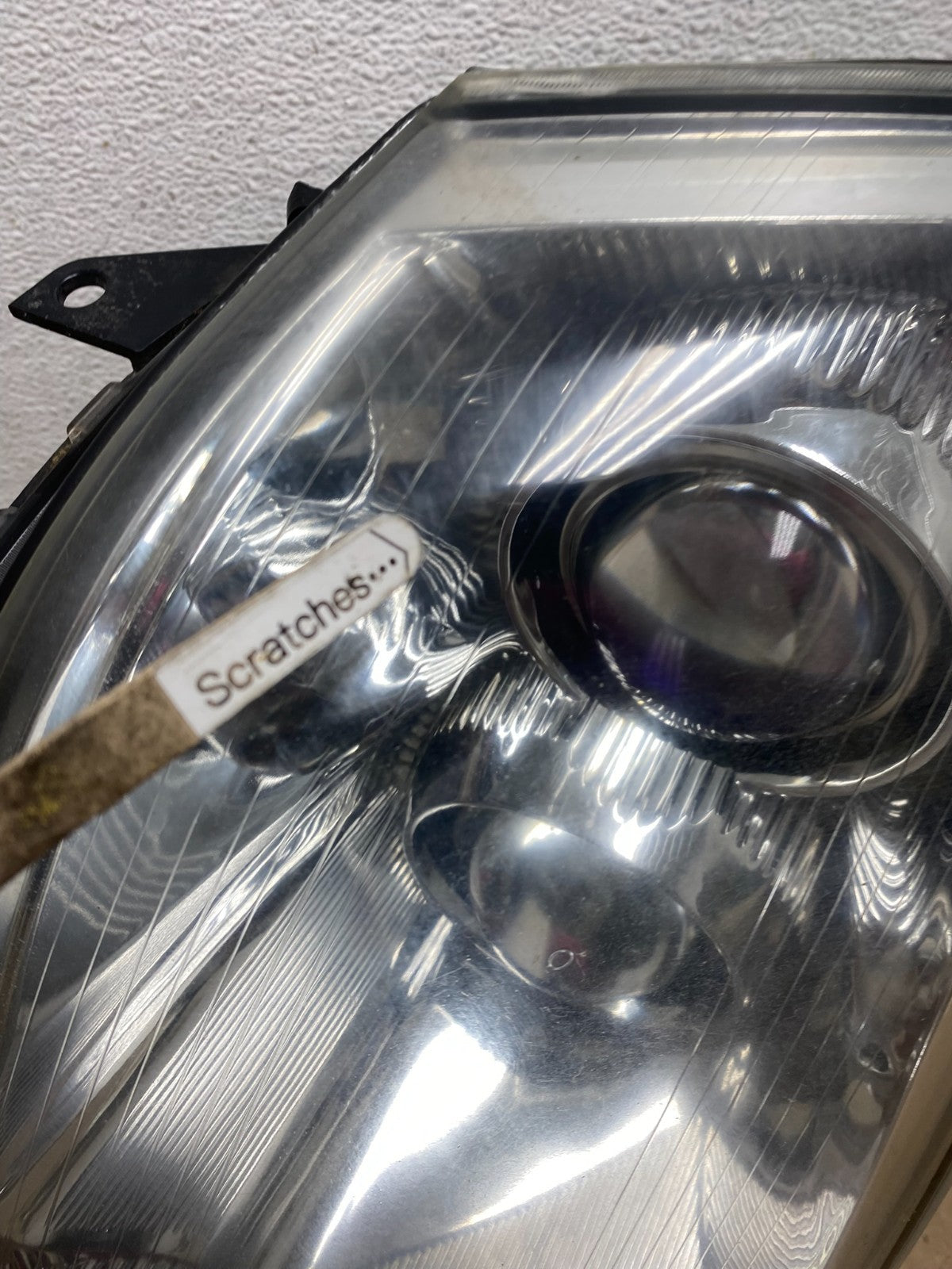 2005 to 2011 Cadillac STS Left Driver LH Side Xenon Headlight AE9804 DW3