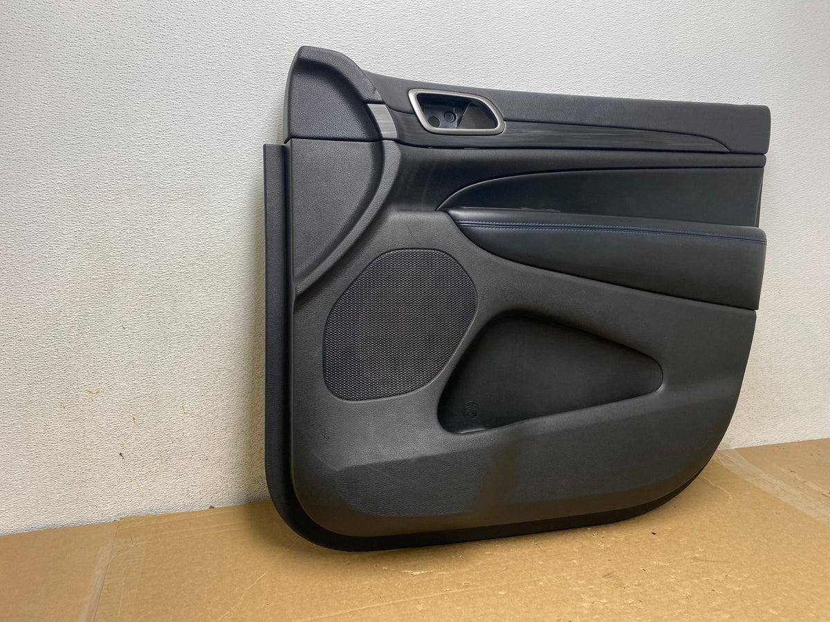 2014 to 2022 Jeep Grand Cherokee Front Right Passenger Side Panel Door M5560 DG1