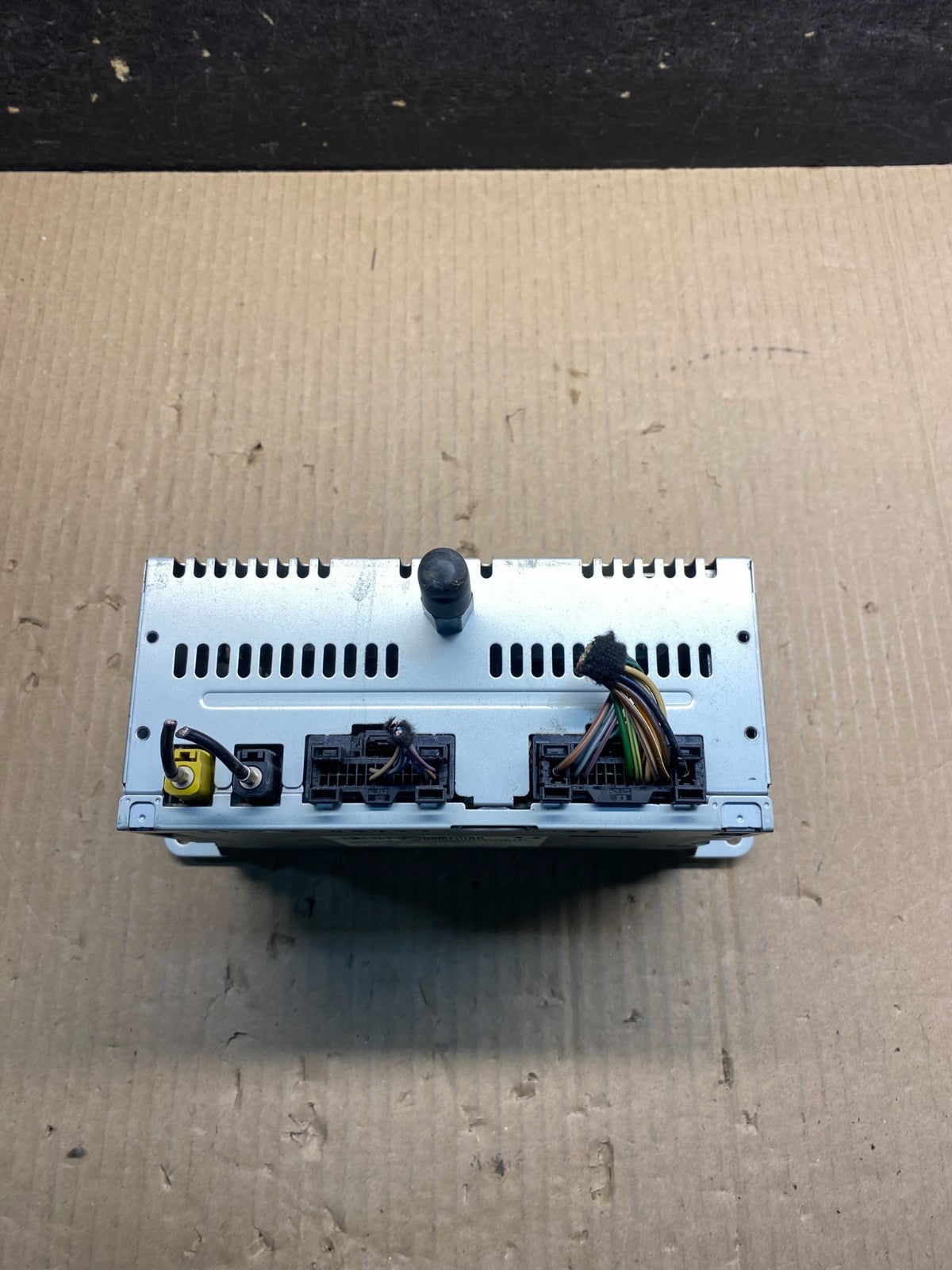 2014 to 2015 Ford Explorer Audio Equipment Radio Receiver AM FM CD ai4896 DG5