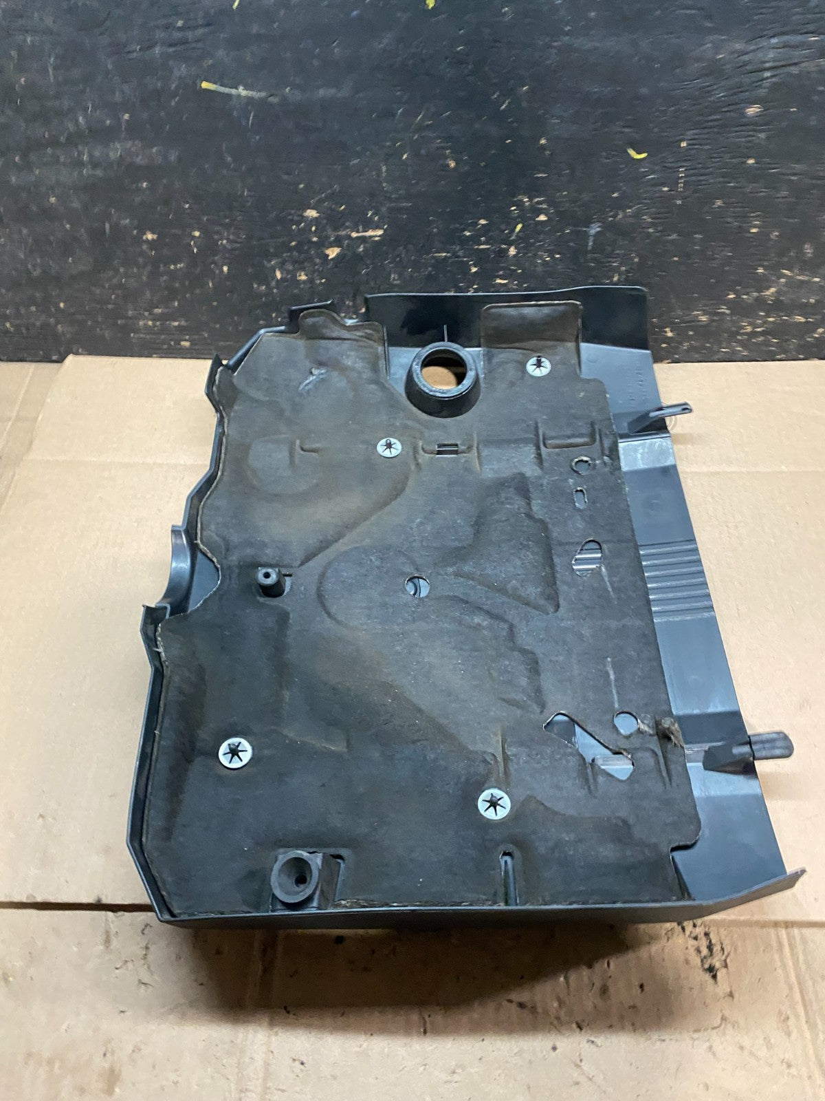 2008 to 2013 Cadillac CTS 3.6L Plastic Engine Cover Shield OEM W2452 DG7