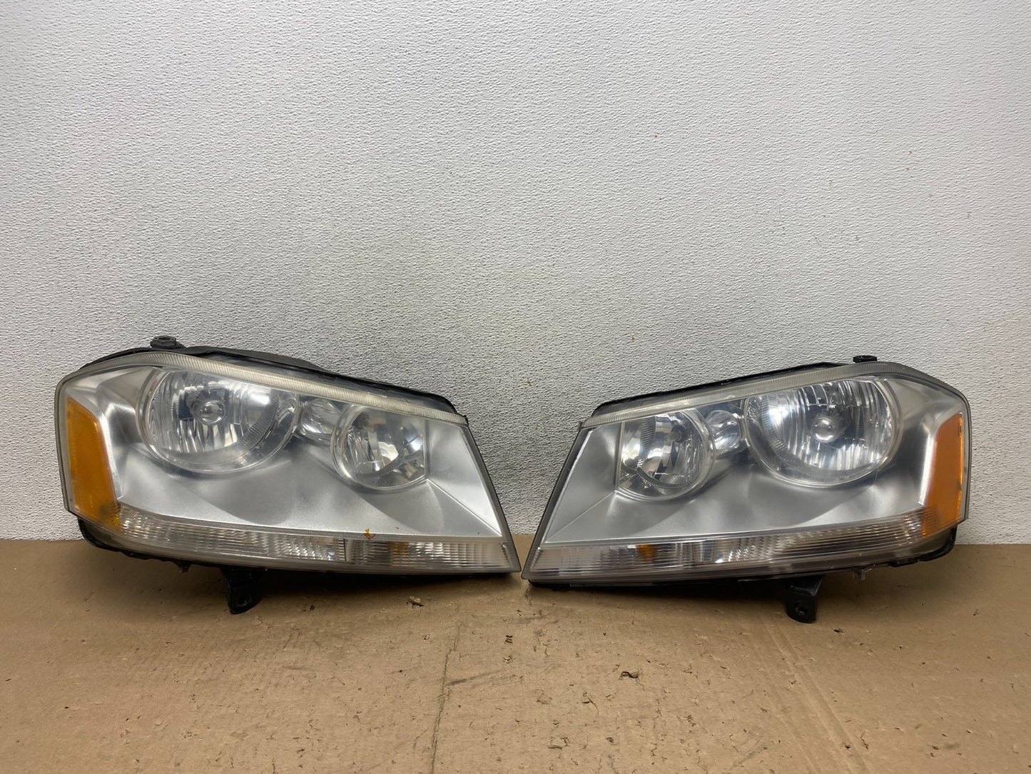 2008 to 2014 Dodge Avenger Left+Right Side Set Halogen Headlights AG5656 DW0