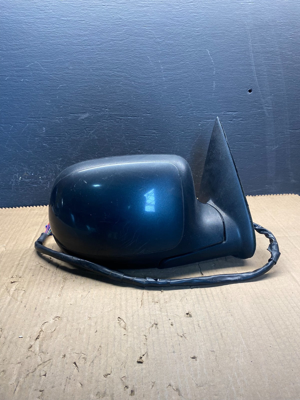 2003-2006 Chevrolet Tahoe Suburban Right Passenger Turn Door Mirror AC7913 DG0