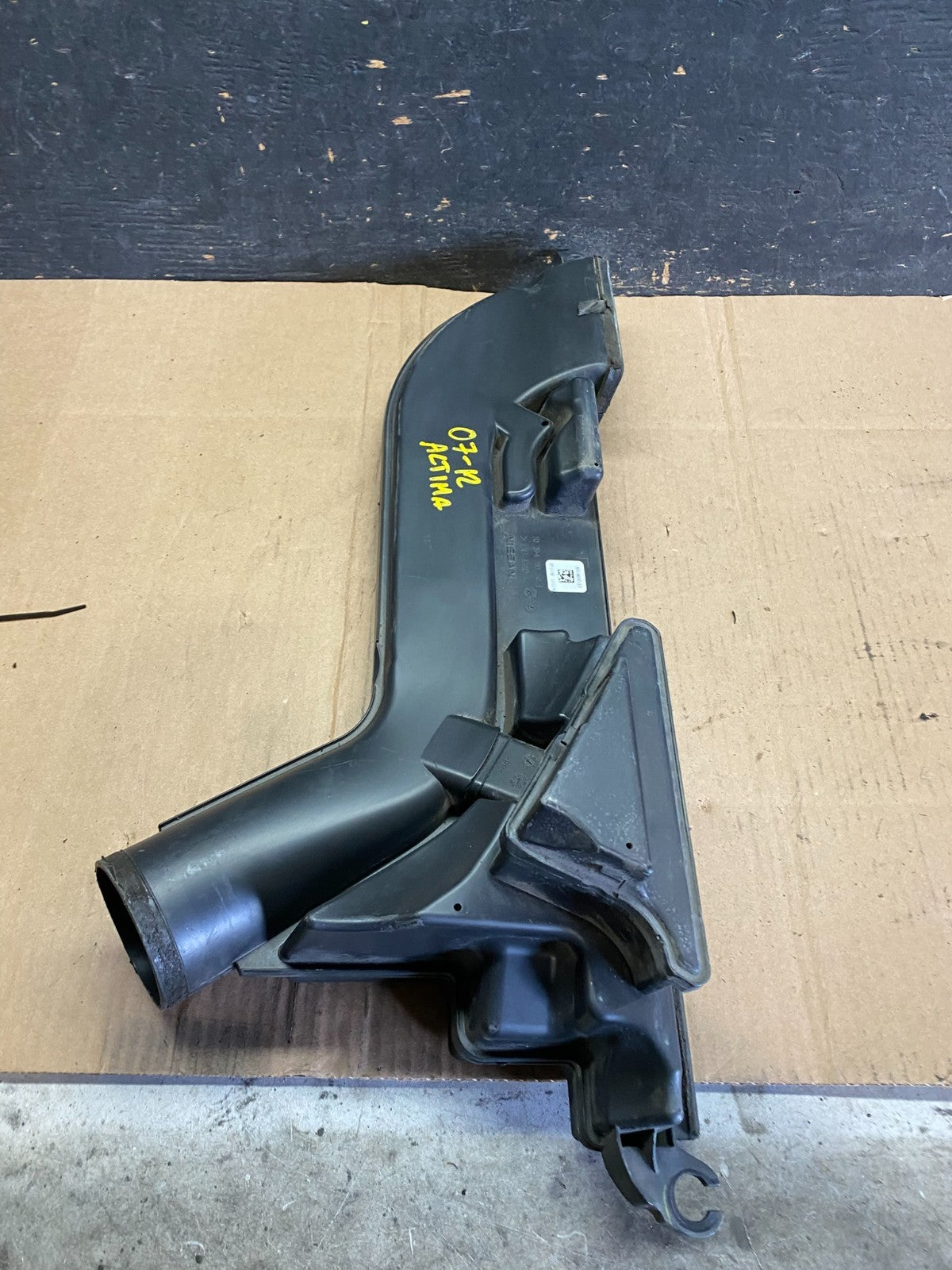 2007 to 2012 Nissan Altima 2.5L Front Air Cleaner Intake Duct Tube P6368 DG7