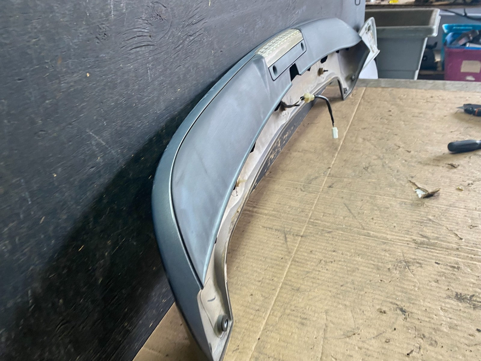 2004 to 2009 Mazda 3 Hatchback Rear Spoiler Wing OEM r7959 DG12