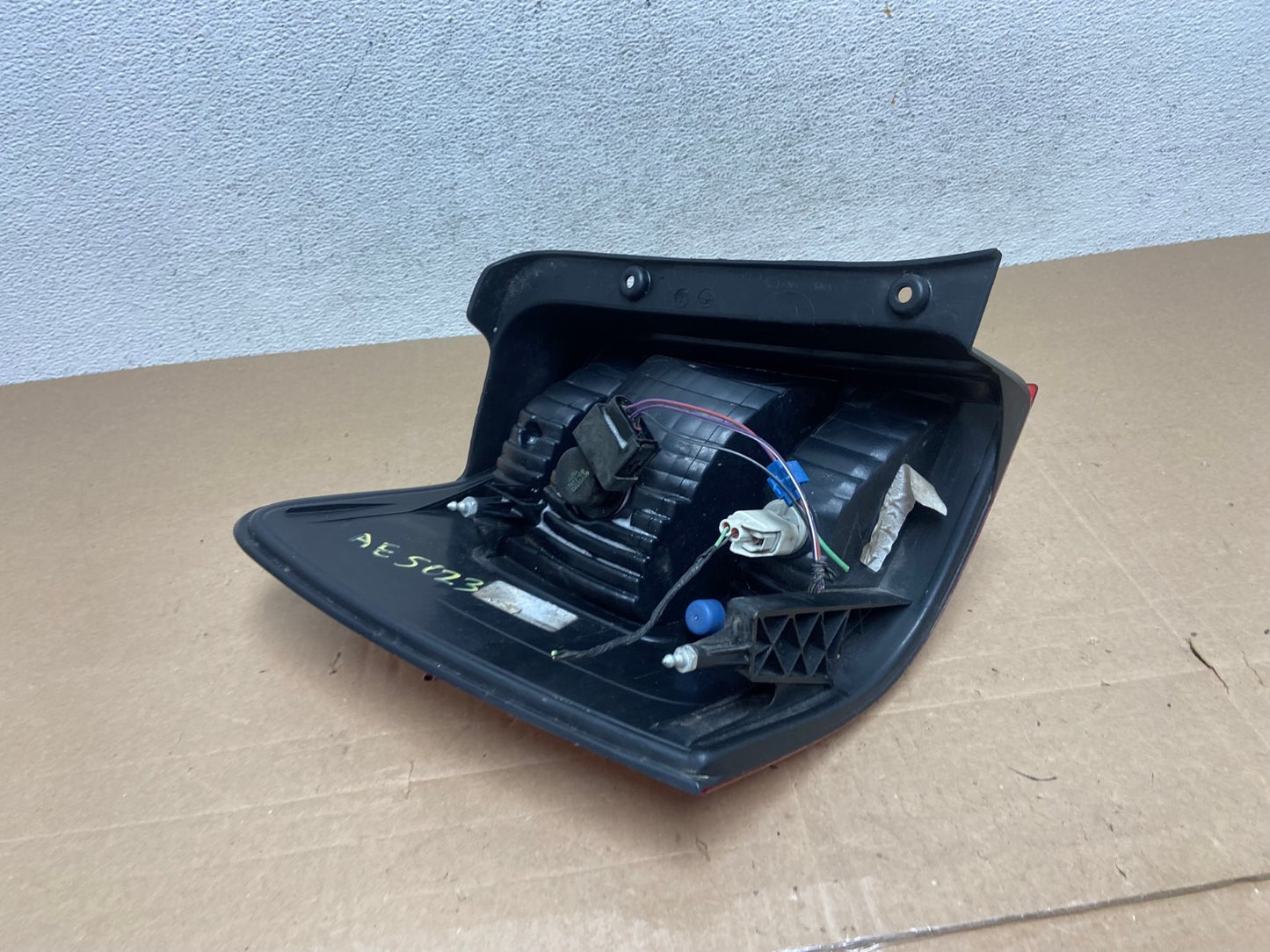 2008 to 2012 Ford Escape Right Passenger RH Side Tail Light AE5023 LK5
