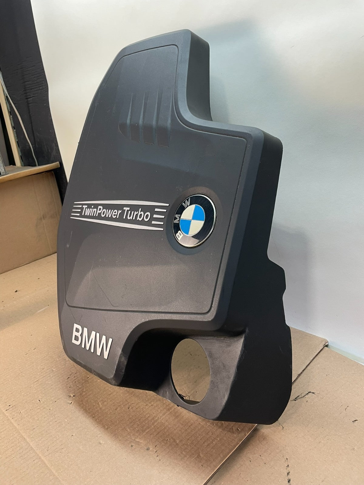 2012-2016 BMW 328I F30 Twin Power Turbo Engine Cover Trim 7636791 AJ0631 DG1