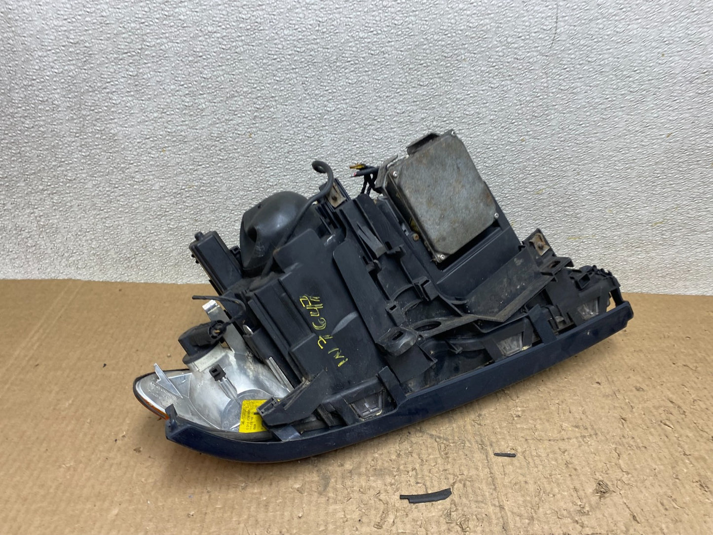 2000 to 2003 BMW 325Ci 330Ci E46 Coupe Left Side Xenon Headlight W7647 DW11