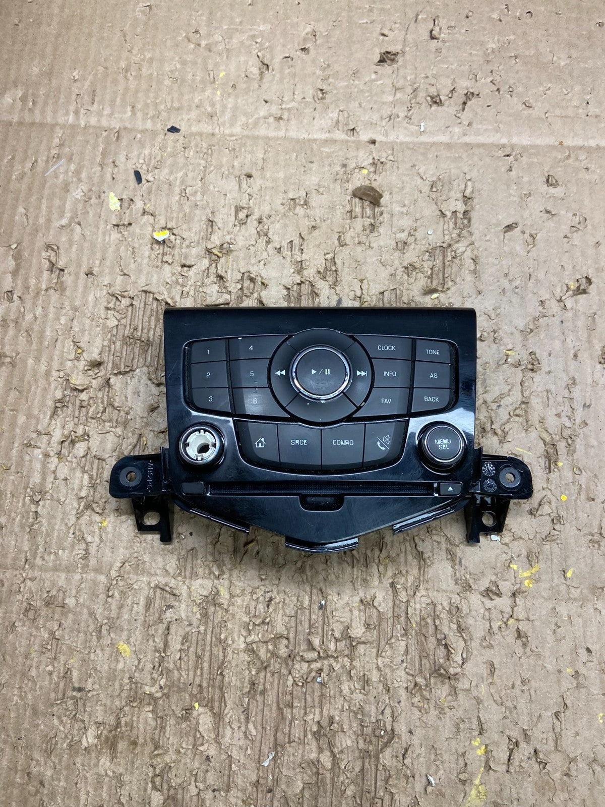 2013 to 2016 Chevrolet Cruze Radio Contol Panel 95166368 OEM W0071  DG0